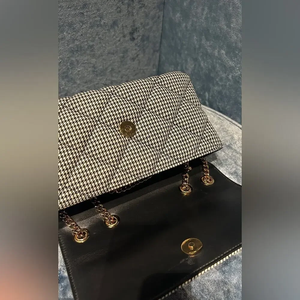 Versace Medusa Black and Gold Women's Bag NWT - Picture 6 of 8